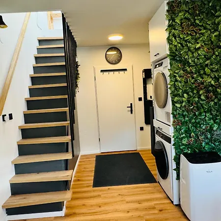 Sport & Sunny Cosy Alpine Retreat 克拉尼斯卡戈拉