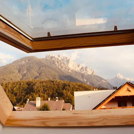 Sport & Sunny Cosy Alpine Retreat