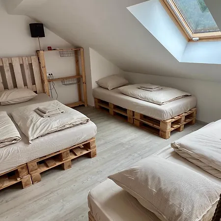 Sport & Sunny Cosy Alpine Retreat 公寓